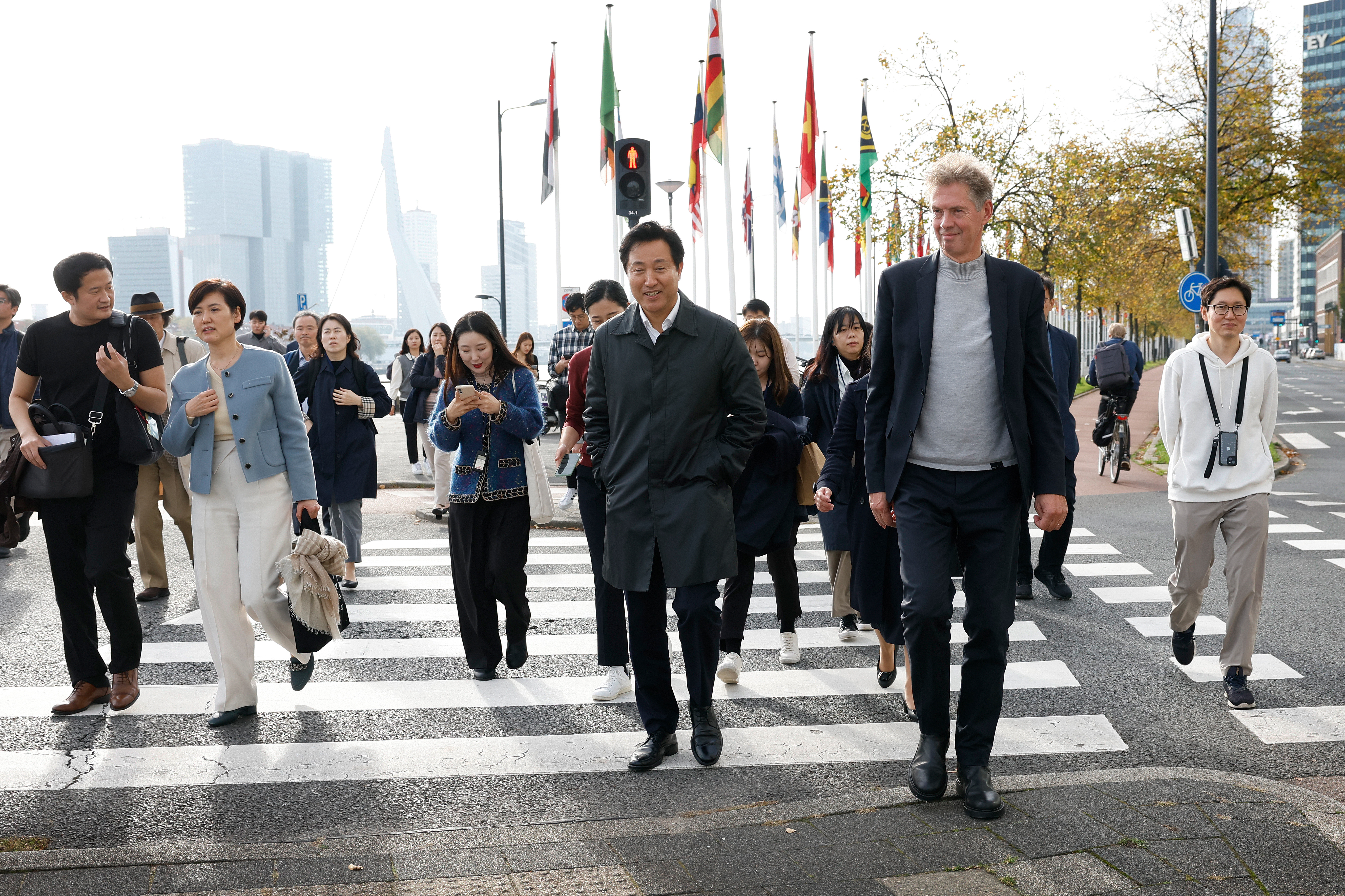 KCAP Rotterdam Projects Toured by Mayor of Seoul